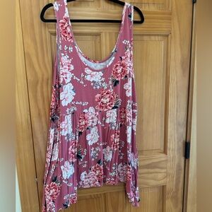 Torrid size 3 super soft scoop neck sharkbite hem tank top